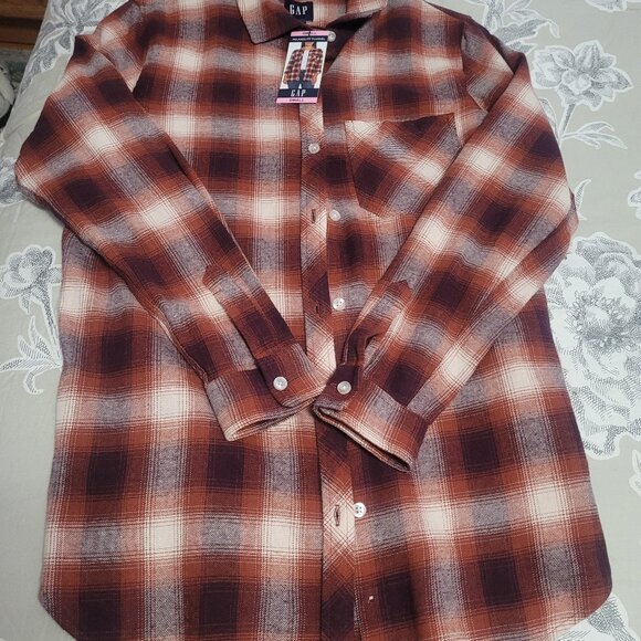 GAP Tops - GAP Cotton Flannel Maroon/Rust Oversize Boyfriend Style Shirt Size Small NWT